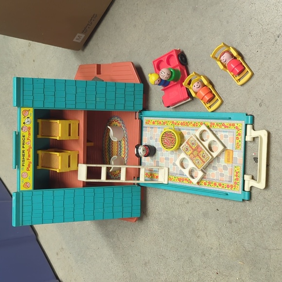 #4 - Vtg 1974 Fisher Price Little People Play Family A Frame House Cabin - Picture 1 of 13